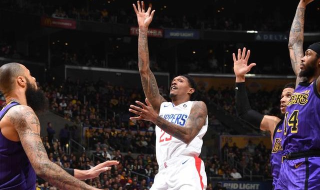  利拉德60分创本赛季得分新高  