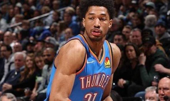  爱德华兹爆砍三十五分森林狼大胜雷霆显威力