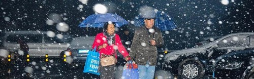  罗马客场遭遇暴雪，航班延误赛前险迟到  