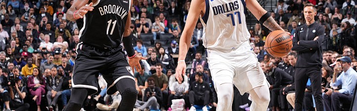  东契奇40+三双独行侠登顶  