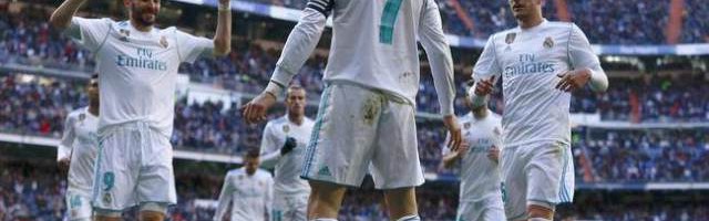  法甲金靴争夺激烈，三人同入二十球大关  