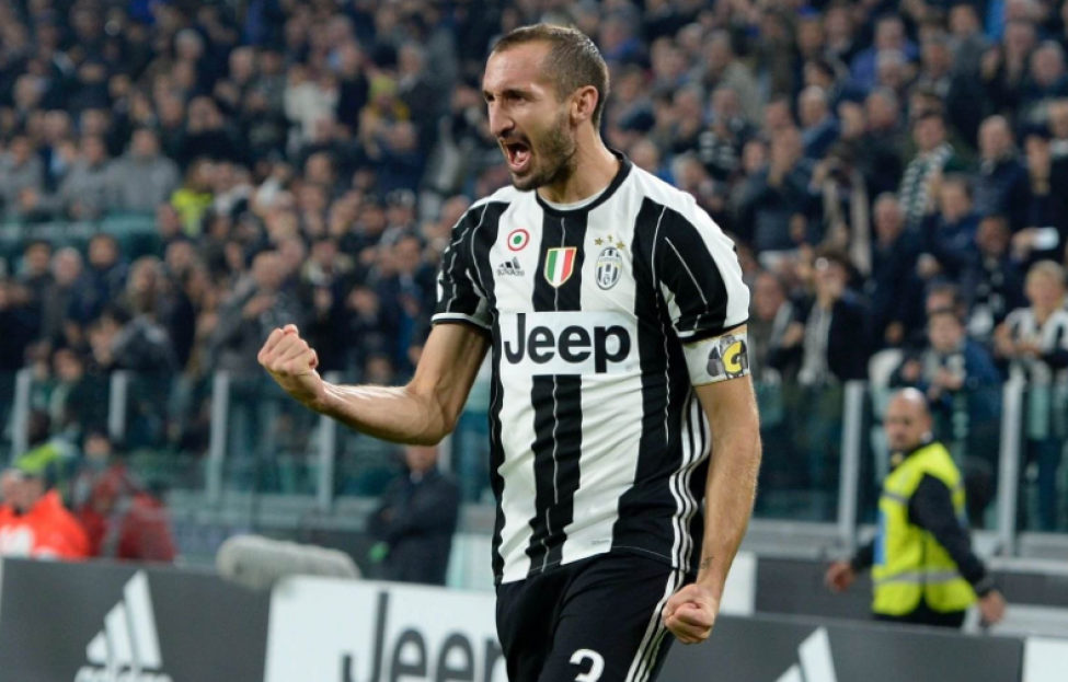  公牛扎克拉文左膝韧带撕裂将休战半年  