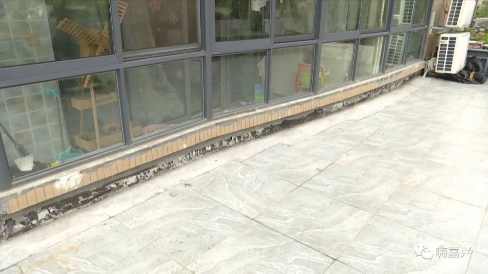  里尔憾平洛里昂，争四形势急转直下  